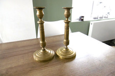 Ancienne paire de bougeoirs en