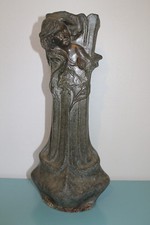 Vase en Régule Signé Flora