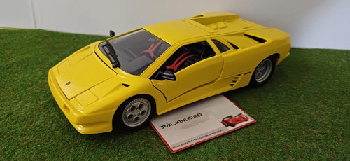 Lamborghini diablo jaune clair - lamborghini,