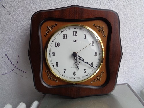 Ancienne horloge mural odo - horloge,