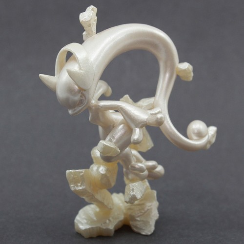 Pearl mega mewtwo figure - pearl,