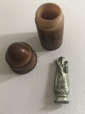 Reliquaire de poche En Bois  avec petite statuette à l’intérieur Vierge