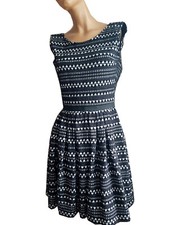 Très belle  robe Femme ou ado T XS T 34 marque Naf Naf TBE