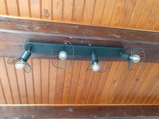 Rampe a 4 spots 62 cm et 8 de longueur , noir avec ampoule LED, en très bon état