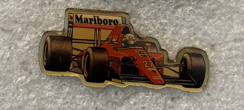 Pin ferrari alain prost - pin's,