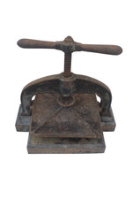 Ancienne presse relier en - à,