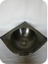 LAVE MAINS D'ANGLE A ENCASTRER EN CUIVRE PATINE BRONZE 30X30_LAVABO WC_TOILETTES