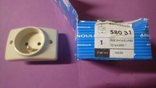 Arnould EUROPA 58031 - Prise EUROPA Ivoire 2P+T - Vente à l'unité = 1 prise