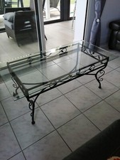 TABLE BASSE EN VERRE ET FER NOIR