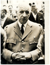 France, Portrait du Général de Gaulle   Tirage argentique  18x24  Circa 19
