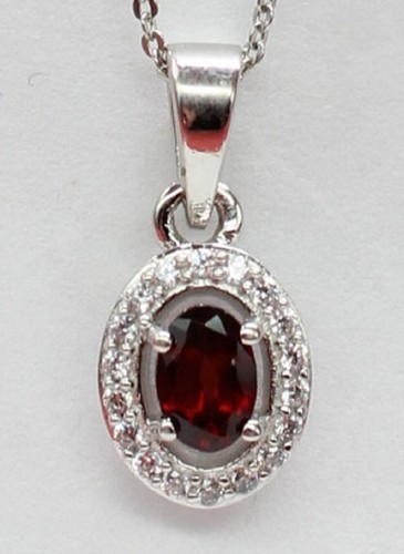 Noble carat grenat - 0,7,