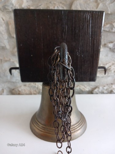 Cloche bronze son joug - en,