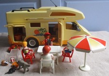 PLAYMOBIL CAMPING CAR + 4