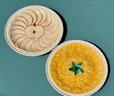 Lot de 2 Assiettes à Dessert en Barbotine décor fruits