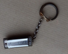 PORTE CLEFS    "HARMONICA