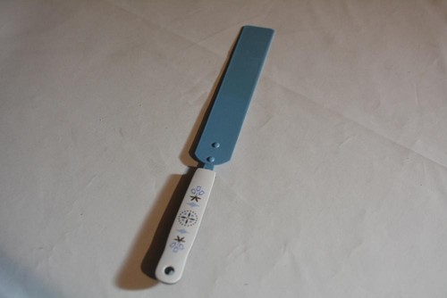 Vintage mid century blue metal - blue,