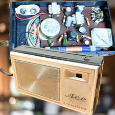 Vintage Ace 2 Transistor Radio