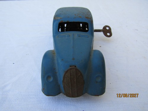 Ancienne voiture tole - , en