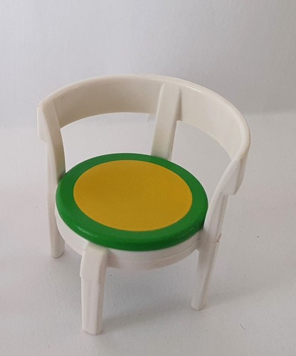 Chaise verte blanche de - verte, et