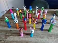 LOT DE 25 DISTRIBUTEURS PEZ