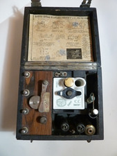 ANCIEN APPAREIL ELECTROTHERAPIE CHARLES CHARDIN PARIS  BOITE BOIS
