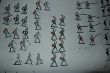 Ernst Heinrichsen à Nürnberg 72 soldats de plomb h 3 cm