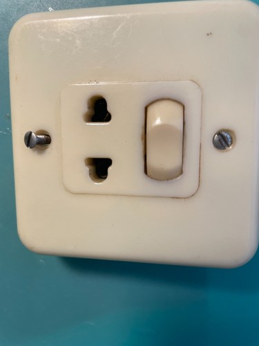 Arnould confort prise - , &