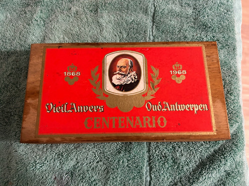 Vintage wooden cigar box - wooden, box-