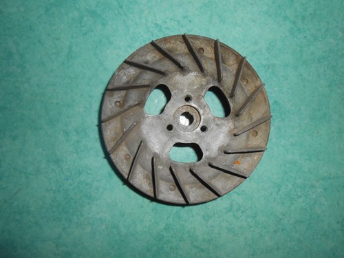 Rotor volant magnétique - /,