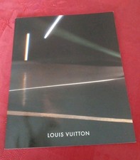 LOUIS VUITTON Présente ses