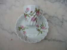 Haviland / Porcelaine de Limoges : Ancienne tasse à café Roses - Torse - TBE