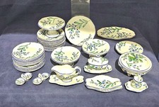 DINETTE  DE POUPÉE EN FAIENCE POLYCHROME DE ST CLEMENT DECOR "BLEUETS" 30 PIECES