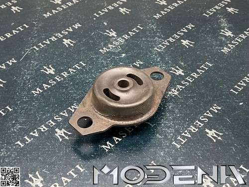 Support moteur gomme maserati - support,