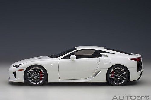 Autoart 78850 lexus lfa - 1/18,