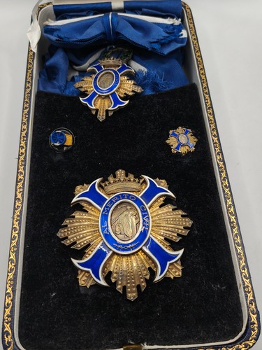 Grand croix ordre mérite - grand-croix,