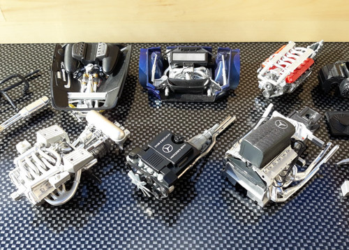 Lot moteurs v10 v12 - 1/18,
