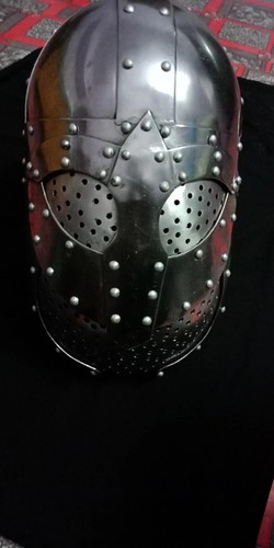Casque viking vandal - , riveté