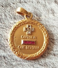 Augis Médaille D'amour 7,40 Grammes Or 18k Plus Qu'hier Moins Que Demain 