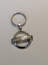 Porte-clés métal NISSAN N° b31 détails voir photos