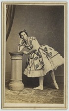 CDV 1860-70 Bayley & Cramer, San Francisco. La danseuse Mme Mathieu.