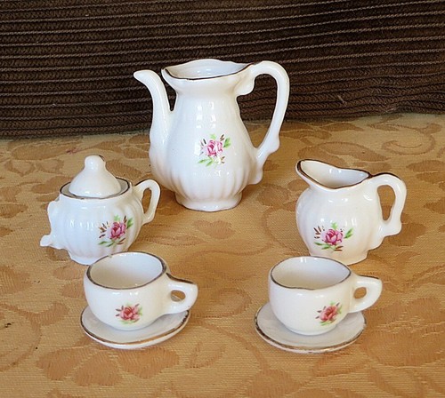 Service cafe miniature - a,