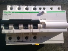 Disjoncteur différentiel 4 poles  schneider DT60N courbe C 63Amp 300mA tetra