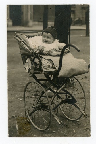 Carte photo bébé dans un - photo,,