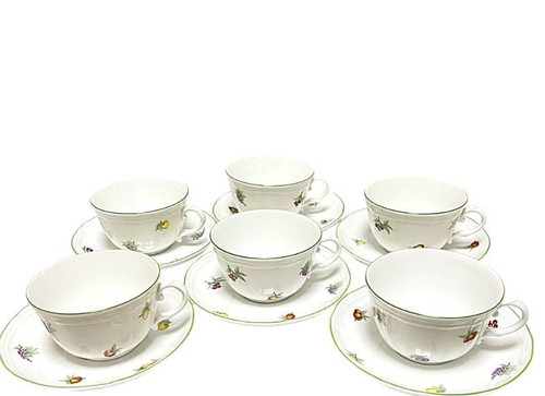 Ensemble tasse soucoupe - tasse, et