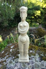 MO11  FIGURINE STATUETTE