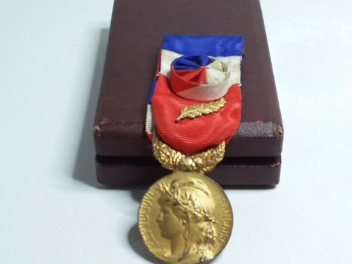 Medaille honneur travail - medaille, et