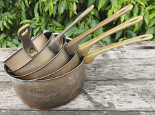 Série de 5 casseroles en cuivre anciennes poignées en laiton