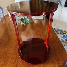 Table ronde en bois marron foncé pour ustensiles à thé et décoration, style m...