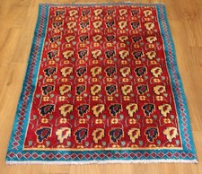 Tapis oriental traditionnel