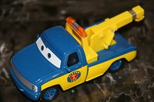 DISNEY PIXAR CARS "RACE TOW